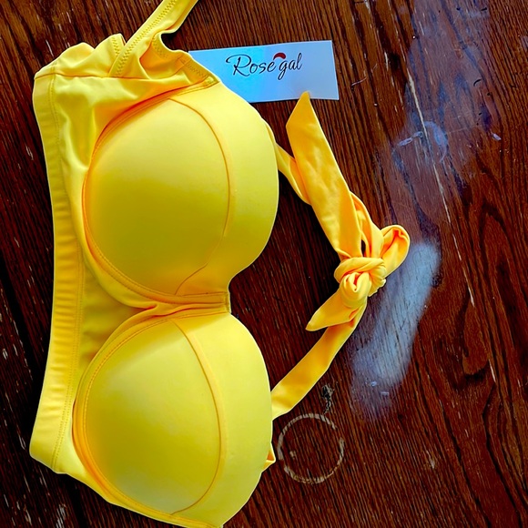 Bikini top - Picture 1 of 1